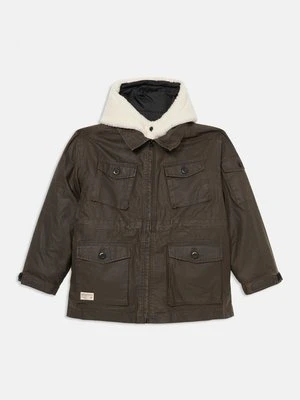 Parka Replay