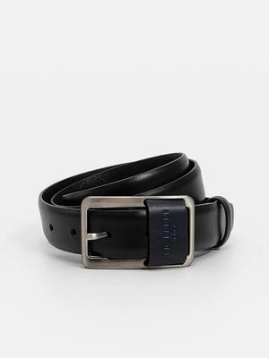 Pas Ted Baker