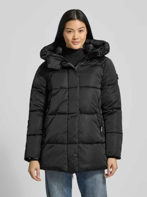 Kurtka pikowana z kieszeniami zapinanymi na zamek błyskawiczny model ‘SUDA’ khujo