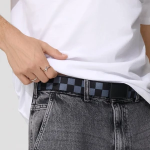 Pasek z motywem szachownicy i klamrą zaciskową House