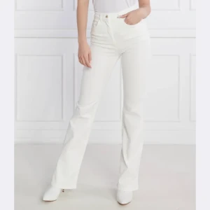 Patrizia Pepe Jeansy | flare fit
