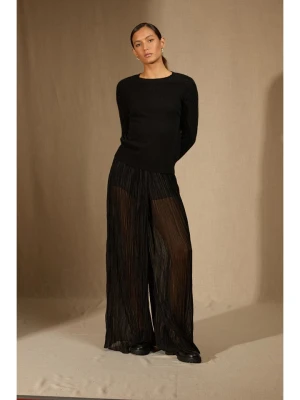 Perfect Cashmere Kaszmirowy sweter "Sorella" w kolorze czarnym rozmiar: M