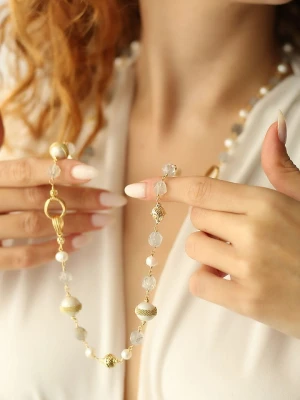 Pierres delicates Pozłacany naszyjnik z elementami ozdobnymi - dł. 50 cm rozmiar: onesize