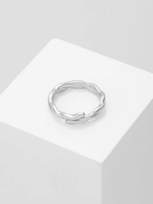 Pierścionek Pilgrim