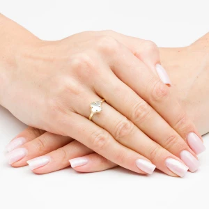 Zdjęcie produktu Pierścionek ze złota z masą perłową Filipowicz