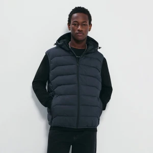 Pikowana kamizelka z kapturem grafitowa House