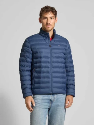 Pikowana kurtka o kroju regular fit z wyhaftowanym logo Tommy Hilfiger