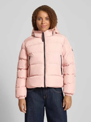 Pikowana kurtka o kroju regular fit z wytłoczonym logo model ‘Sports’ Superdry
