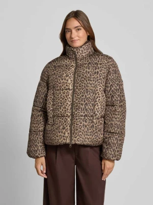 Pikowana kurtka o kroju regular fit ze wzorem na całej powierzchni model ‘PARDA’ Vero Moda