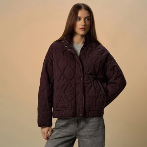 Pikowana kurtka oversize ze stójką z ociepleniem czekoladowa House