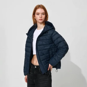 Pikowana kurtka przejściowa z kapturem granatowa House