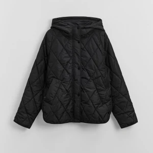 Pikowana kurtka w romby z kapturem czarna House