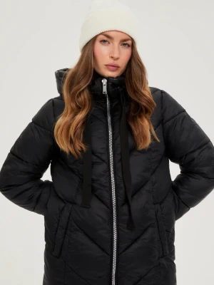 Pikowana kurtka z kapturem czarna Moodo
