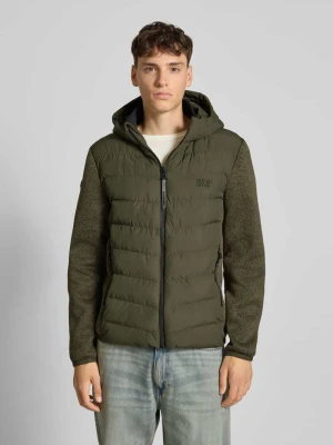 Pikowana kurtka z kapturem i kieszeniami zapinanymi na zamek błyskawiczny Superdry
