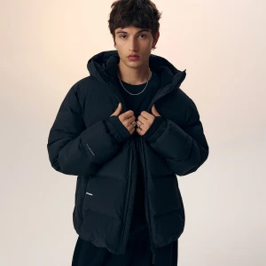 Pikowana kurtka z kapturem i naturanym puchem czarna House