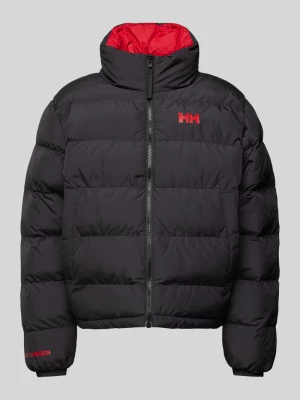 Pikowana kurtka z kapturem z nadrukiem z logo Helly Hansen