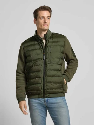 Pikowana kurtka ze stójką i kieszenią na piersi model ‘Hybrid’ camel active