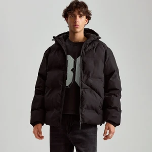 Pikowana kurtka zimowa z kapturem czarna House