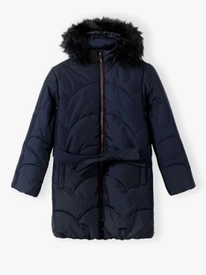 Pikowany granatowy płaszcz zimowy dla dziewczynki z wiązaniem 4A4303 Lincoln & Sharks by 5.10.15.