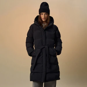 Pikowany płaszcz z paskiem czarny House