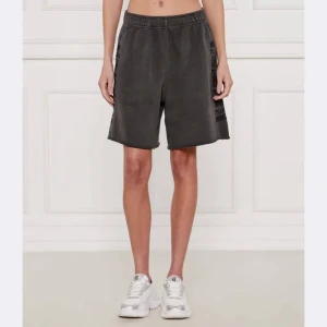 Pinko Szorty LIBREVILLE | Regular Fit