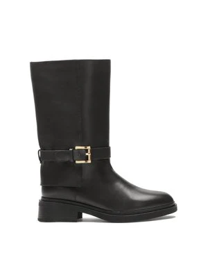 Płaskie skórzane botki zdobione paskiem Kazar