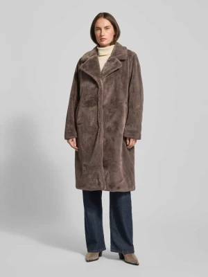 Płaszcz o kroju regular fit ze sztucznego futra model ‘Emmela’ Vila