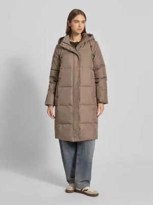 Płaszcz pikowany o kroju comfort fit z drobną fakturą model ‘IRENE’ Only