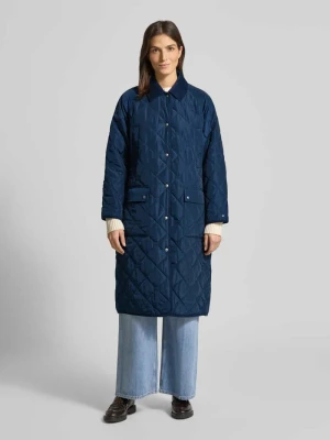 Płaszcz pikowany o kroju regular fit z detalami z logo Tommy Hilfiger