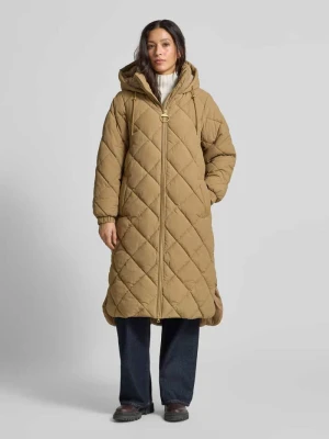 Płaszcz pikowany o kroju regular fit z lekkim efektem marszczenia model ‘KIRKTON’ Barbour