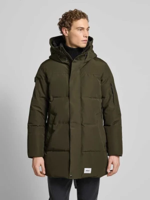 Płaszcz pikowany o kroju regular fit z naszywką z logo model ‘Zeno’ khujo