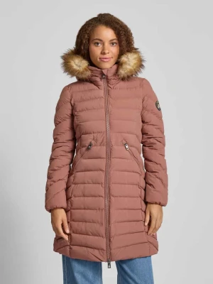 Płaszcz pikowany o kroju regular fit z obszyciem ze sztucznego futra model ‘Fuji’ Superdry
