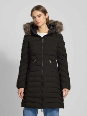 Płaszcz pikowany o kroju regular fit z obszyciem ze sztucznego futra model ‘Fuji’ Superdry