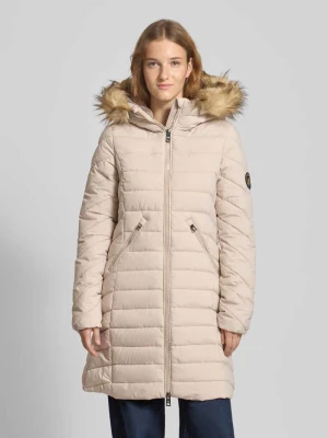 Płaszcz pikowany o kroju regular fit z obszyciem ze sztucznego futra model ‘Fuji’ Superdry