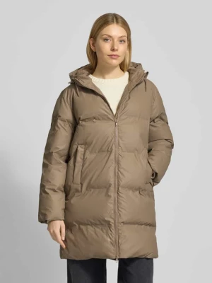 Płaszcz pikowany o kroju regular fit z zamkiem błyskawicznym dwustronnym i wpuszczanymi kieszeniami FREE/QUENT