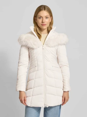 Płaszcz pikowany o kroju regular fit z zamkiem błyskawicznym dwustronnym model ‘Oxana’ Guess