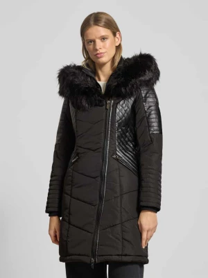 Płaszcz pikowany o kroju shaped fit z imitacji skóry model ‘NEWLINETTE’ Only