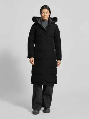 Płaszcz pikowany z detalami z logo khujo