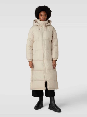 Płaszcz pikowany z dwustronnym zamkiem błyskawicznym model ‘KLEA’ Vero Moda
