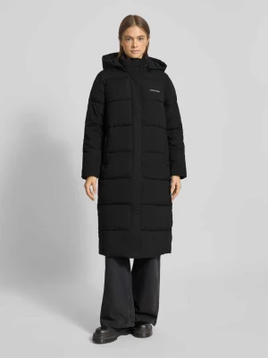 Płaszcz pikowany z kapturem Guess Jeans