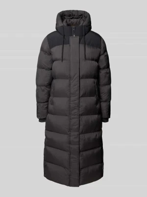 Płaszcz pikowany z kapturem i ukrytym zamkiem błyskawicznym Superdry Czarny
