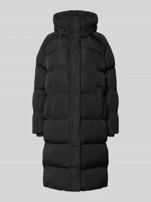 Płaszcz pikowany z kapturem i wpuszczanymi kieszeniami Superdry