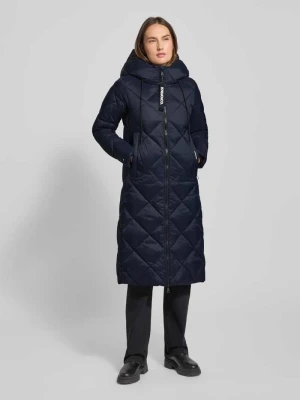 Płaszcz pikowany z kapturem model ‘CILIA’ khujo