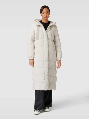 Płaszcz pikowany z kapturem model ‘Nina’ QS