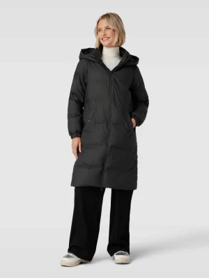 Płaszcz pikowany z kapturem model ‘NOE’ Vero Moda