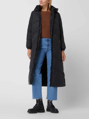 Płaszcz pikowany z kapturem model ‘UPPSALA’ Vero Moda Outdoor