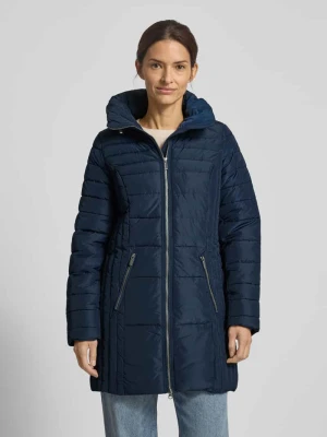 Płaszcz pikowany z odpinanym kapturem model ‘Nina’ Soyaconcept