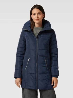 Płaszcz pikowany z odpinanym kapturem model ‘Nina’ Soyaconcept