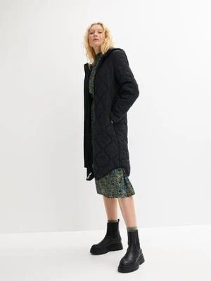 Płaszcz pikowany z poliestru z recyklingu bonprix