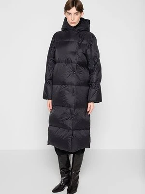 Płaszcz puchowy ARKET